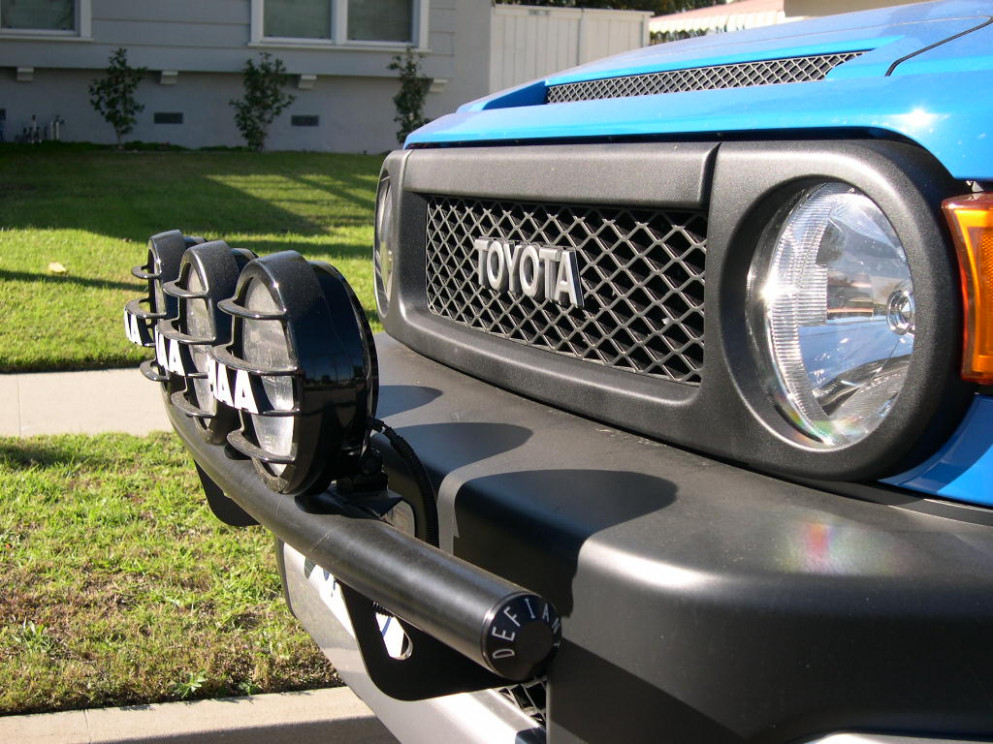 13 Toyota FJ Cruiser Defiant Light Bar w/ Piaa 13's picture