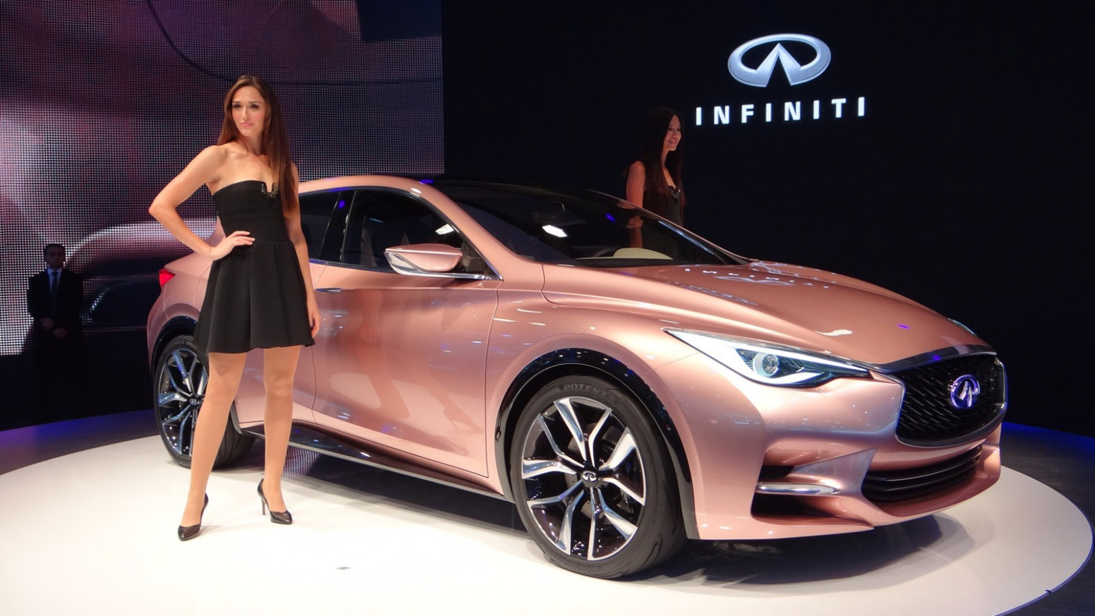 15 Infiniti Q15 Video: 'Lust And Logic' In Compact Hatchback For