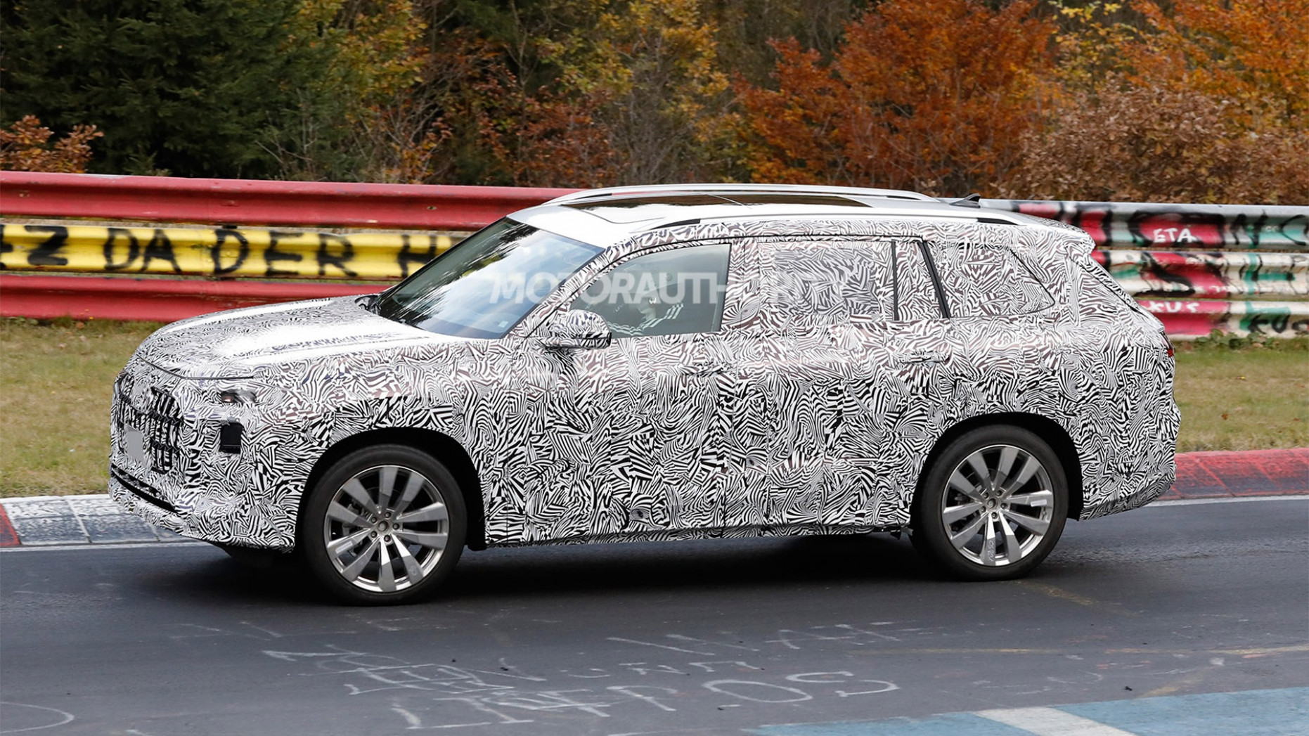 10 Audi Q10 spy shots and video: Full-size SUV in the works? - 2024 Audi Q9