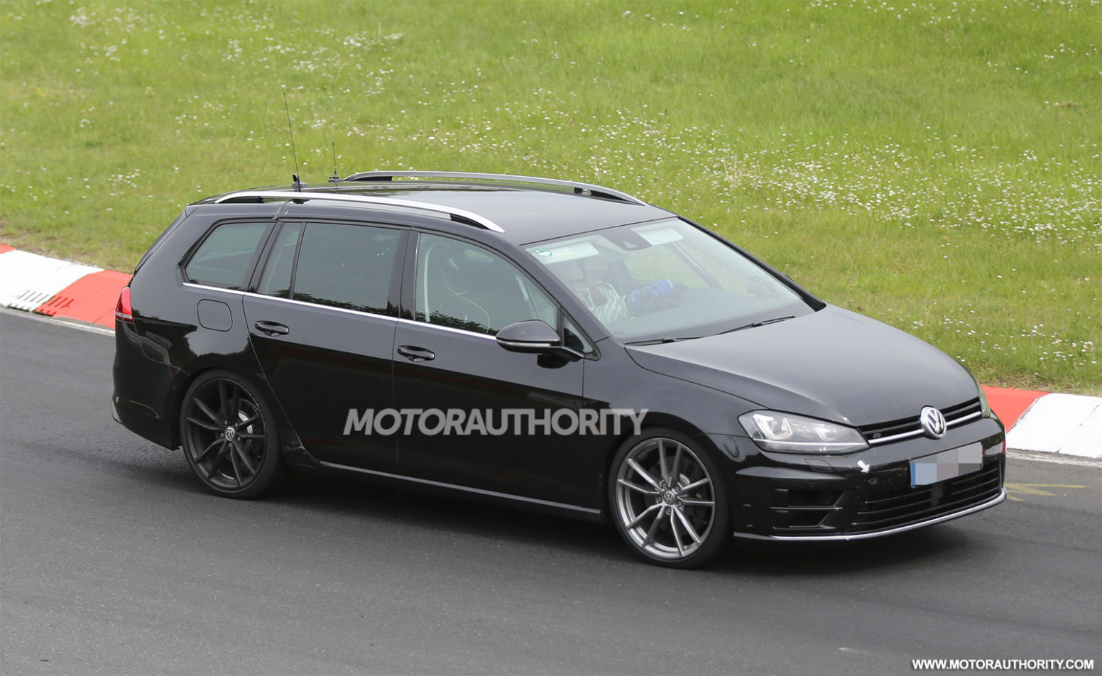 13 Volkswagen Golf R Wagon Spy Shots - 2024 Vw Golf Sportwagen