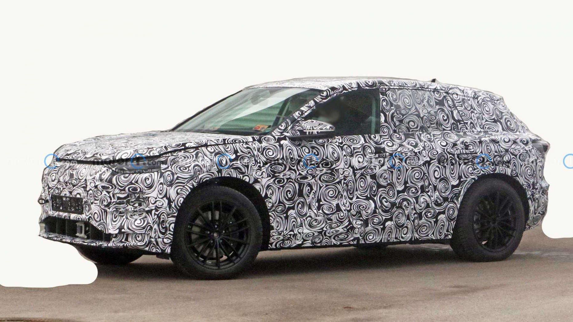 14 Audi Q14 E-Tron Makes Spy Photo Debut, Already Has Production Body - 2024 Audi Q5 Suv
