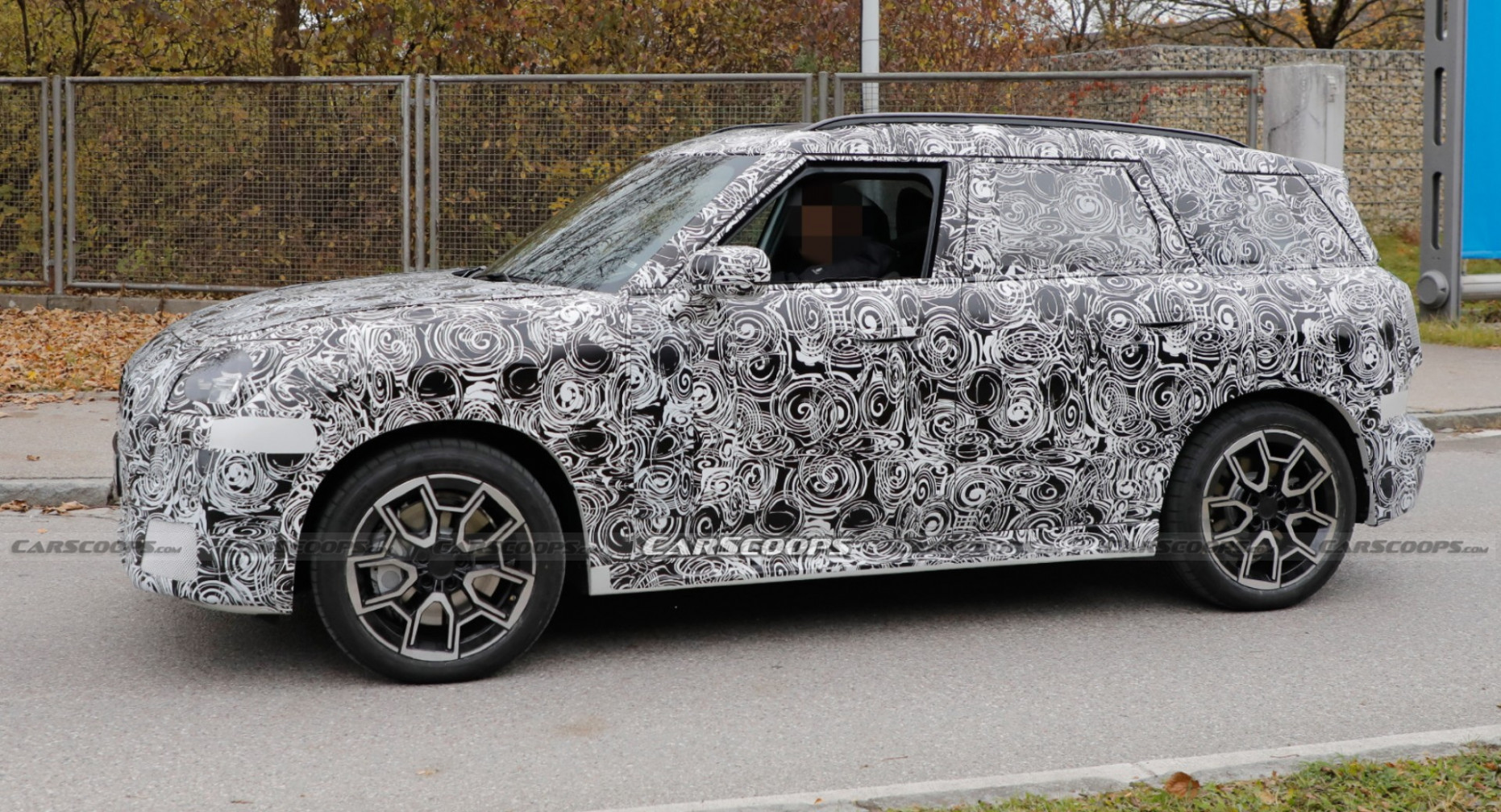 15 MINI Countryman S spies on quad exhaust pipes and stronger  - 2024 Spy Shots Mini Countryman