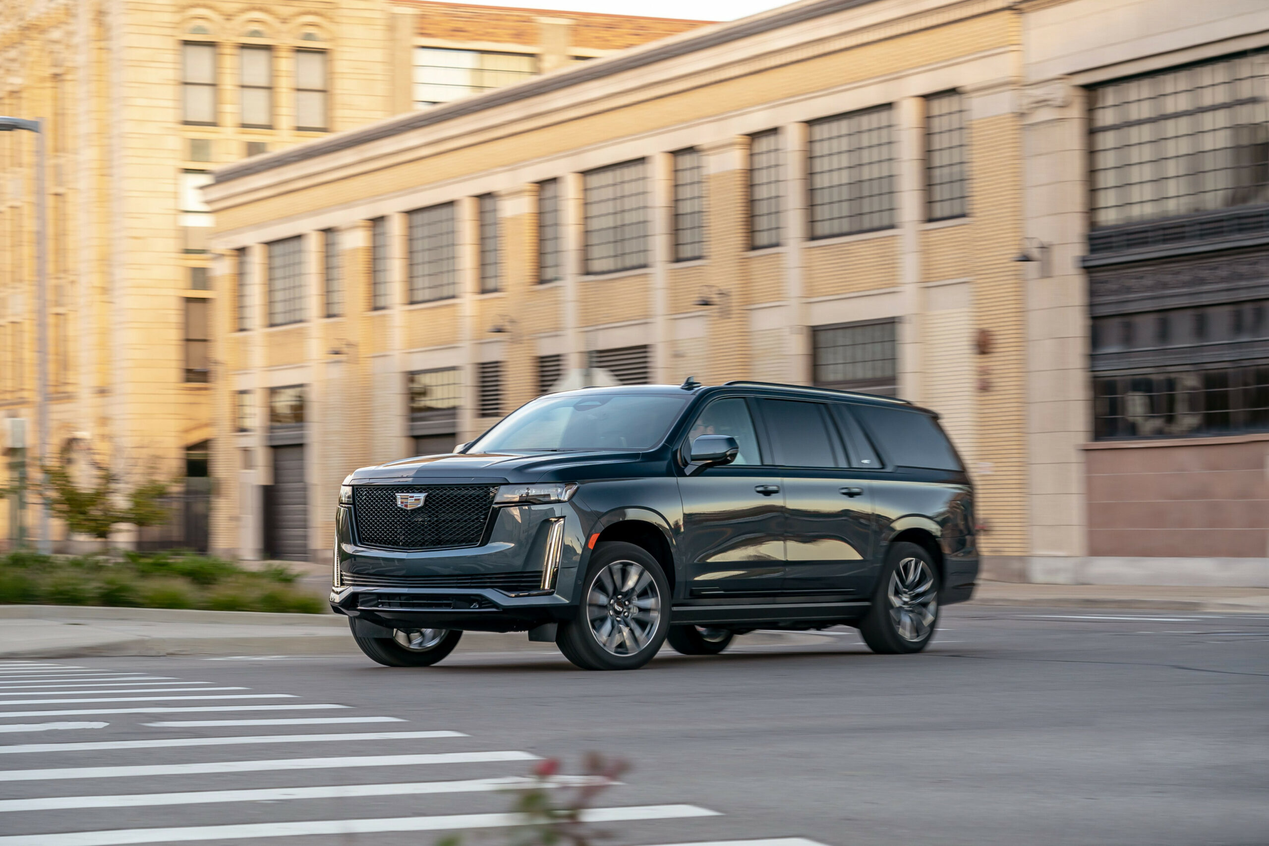 Tested: 15 Cadillac Escalade ESV Goes Big on High-Tech Luxury - 2024 Cadillac Escalade Luxury Suv Tested: 15 Cadillac Escalade ESV Goes Big on High-Tech Luxury